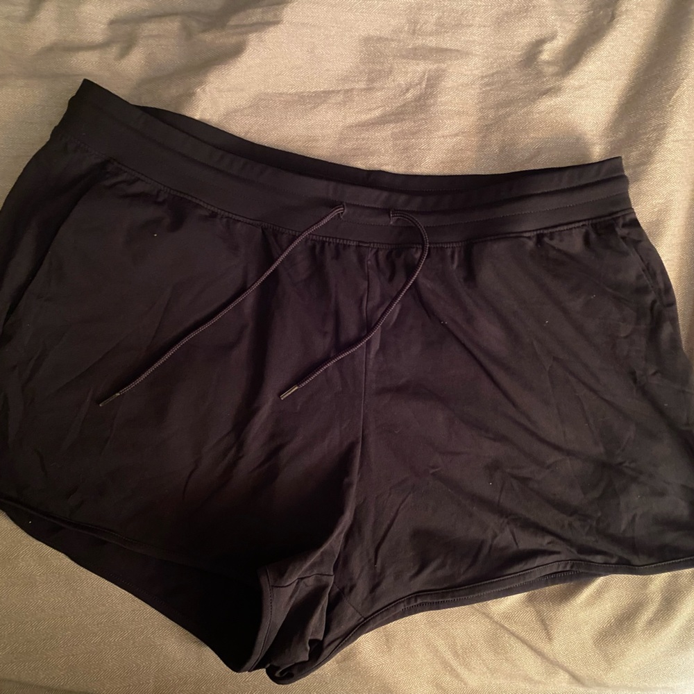 Uniqlo shorts